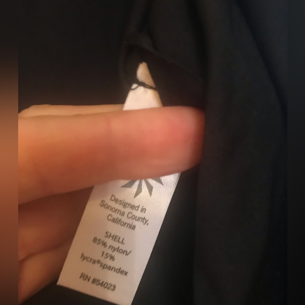 NWOT Athleta twist top rash guard - Picture 4 of 5